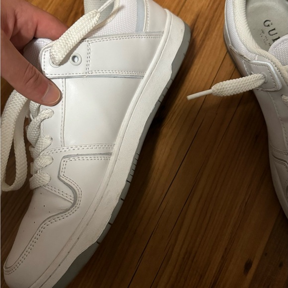 They shine in darkness - Picture 8 of 9